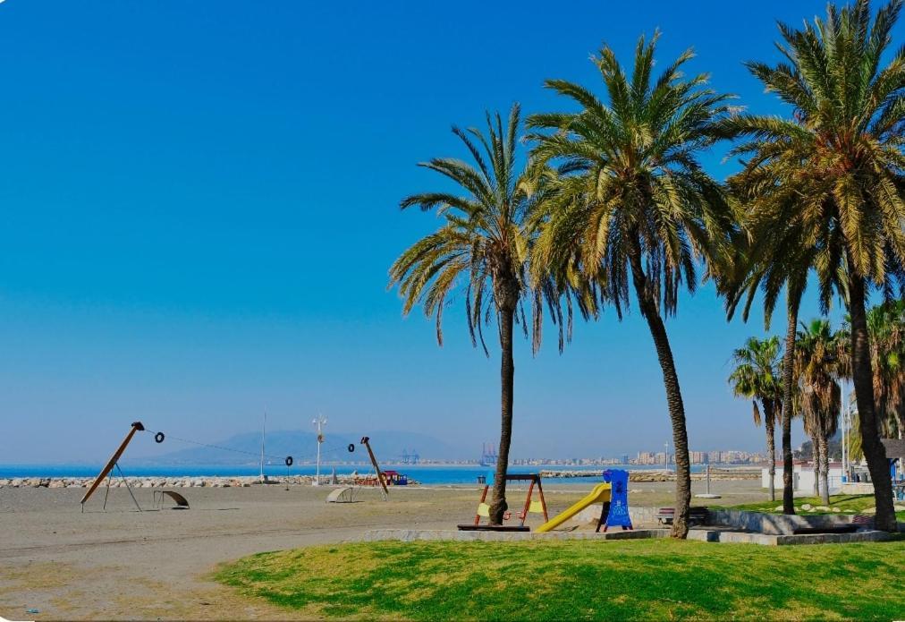 Apartamento El Bambu Cerca Del Mar Málaga Exterior foto